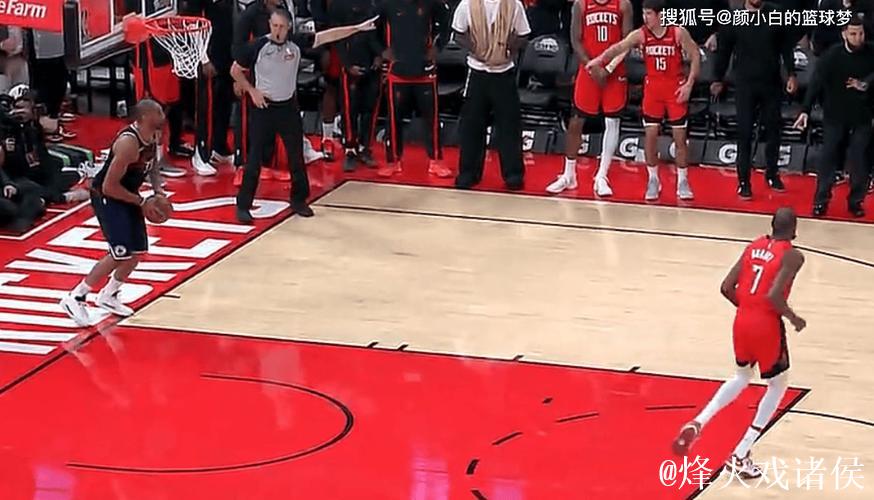 哈登盛赞火箭略显心酸!示意队友接球无1人回应 快船暴雷解体渐近? 哈登盛赞火箭略显心酸!示意队友接球无1人回应 快船暴雷解体渐近?